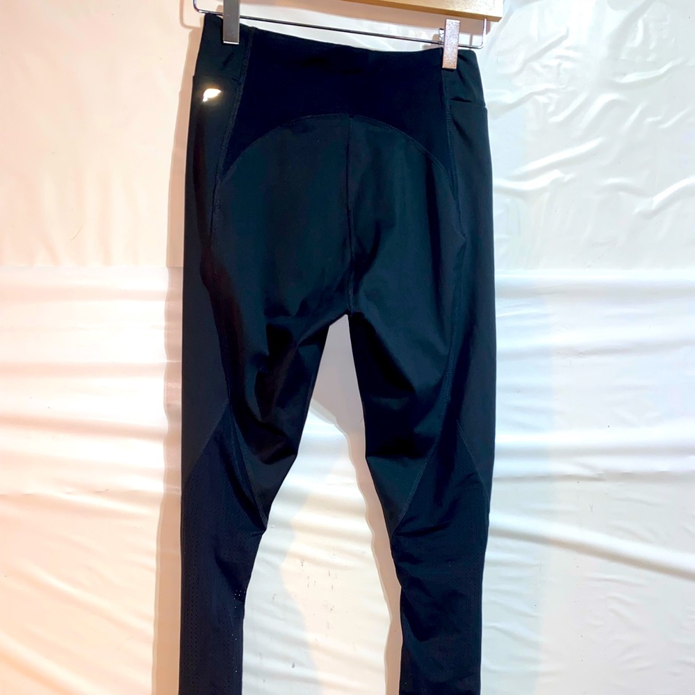Fabletics size Small leggings running yoga black